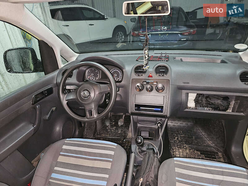Мінівен Volkswagen Caddy 2013 в Черкасах фото 15 Мінівен Volkswagen Caddy 2013 в Черкасах