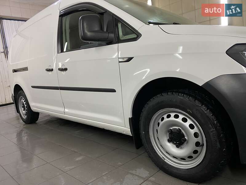 Грузовой фургон Volkswagen Caddy 2015 в Умани
