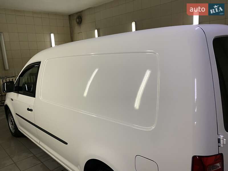 Грузовой фургон Volkswagen Caddy 2015 в Умани
