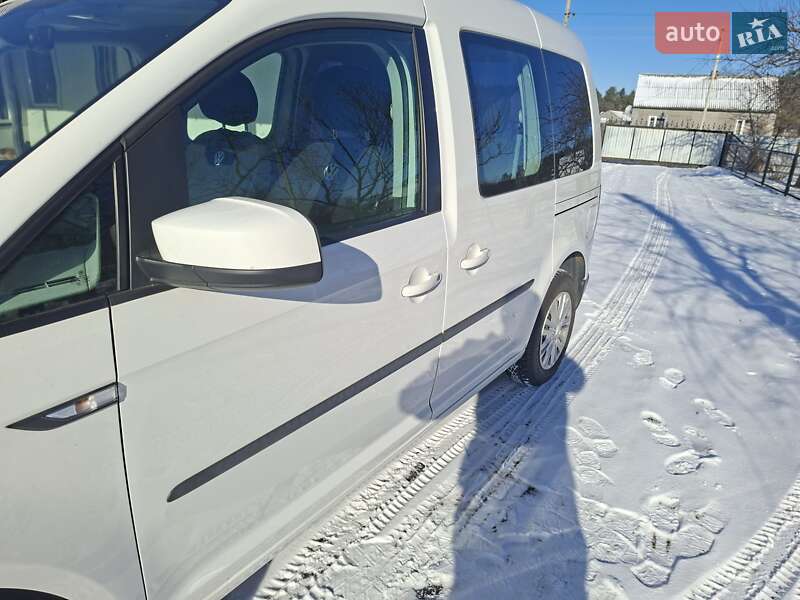 Минивэн Volkswagen Caddy 2015 в Луцке