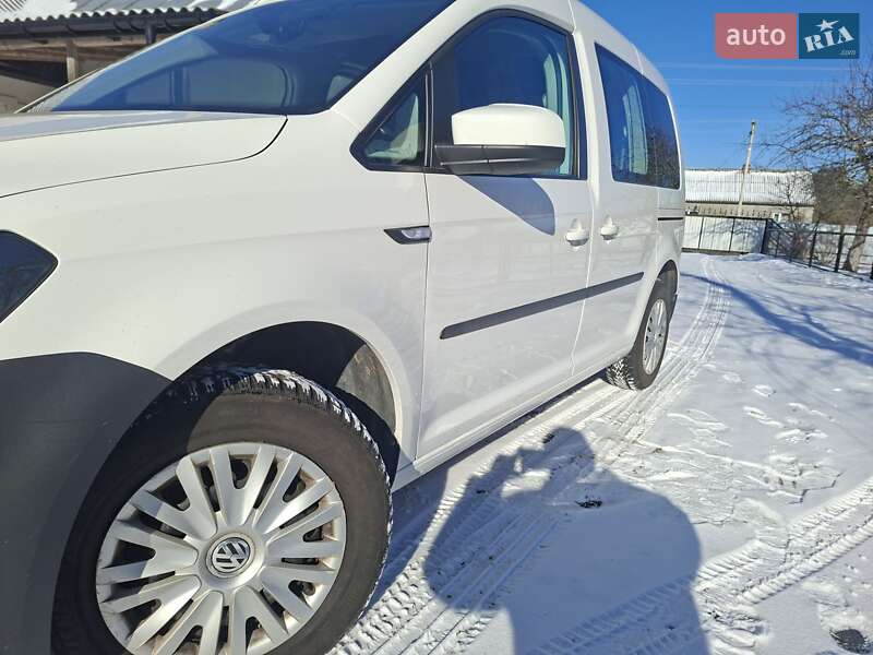 Минивэн Volkswagen Caddy 2015 в Луцке