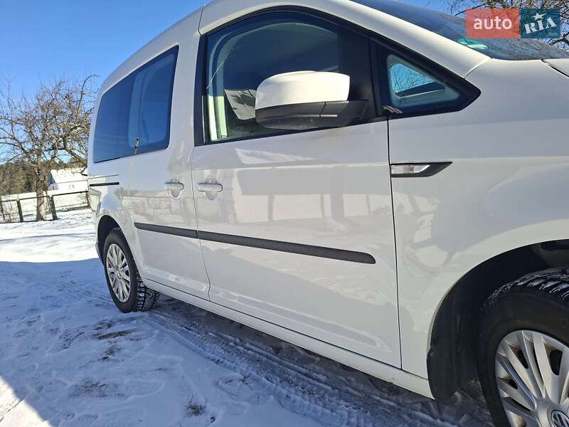 Минивэн Volkswagen Caddy 2015 в Луцке