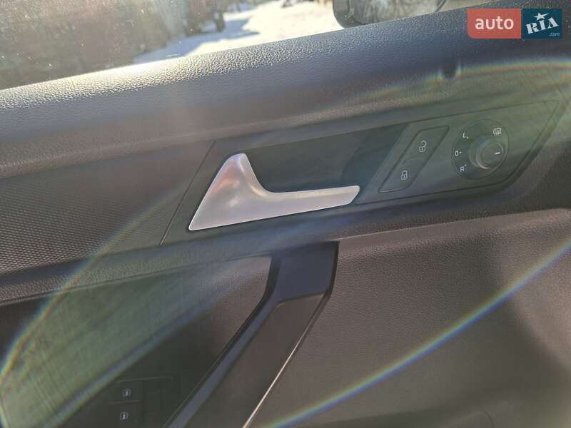 Минивэн Volkswagen Caddy 2015 в Луцке