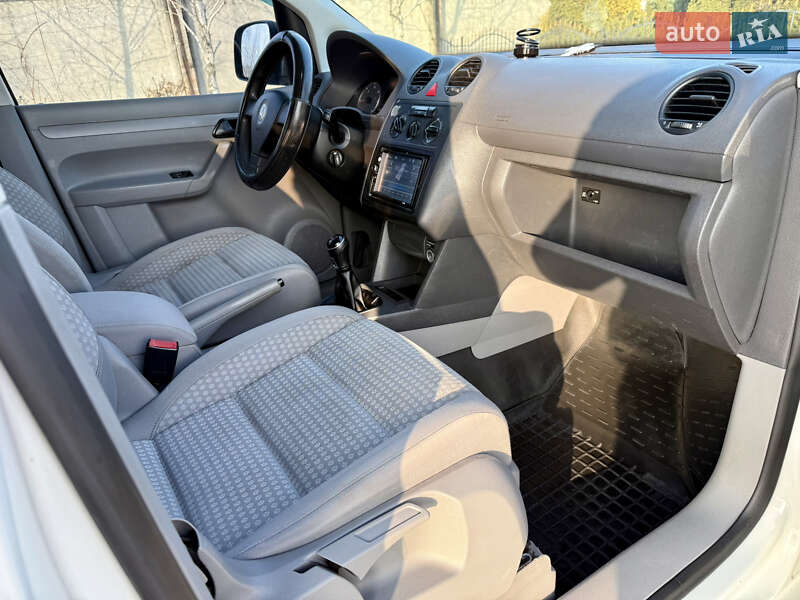 Минивэн Volkswagen Caddy 2008 в Кропивницком фото 14 Минивэн Volkswagen Caddy 2008 в Кропивницком