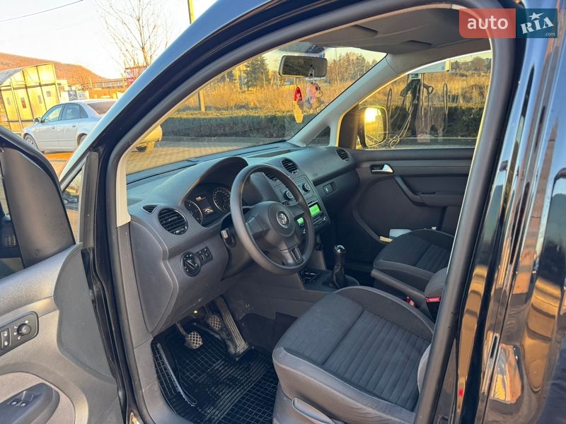 Минивэн Volkswagen Caddy 2014 в Виноградове