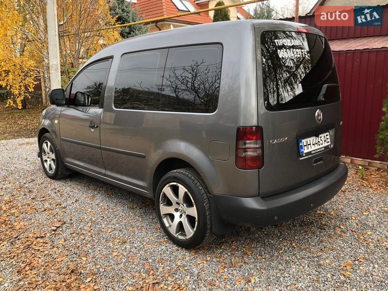 Volkswagen Caddy 2011