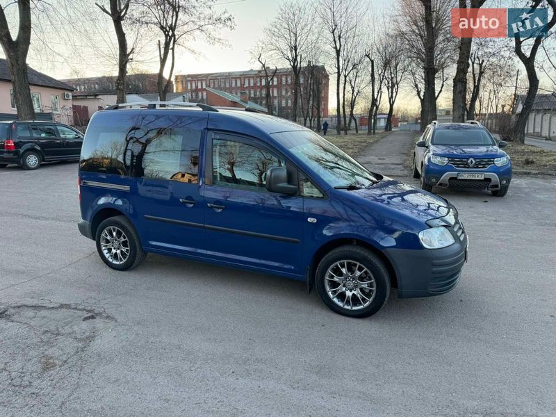 Минивэн Volkswagen Caddy 2010 в Днепре