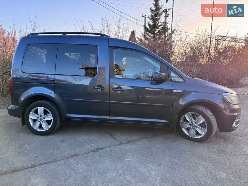 Минивэн Volkswagen Caddy 2015 в Переяславе