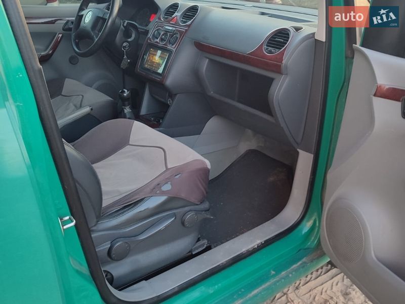 Минивэн Volkswagen Caddy 2005 в Киеве