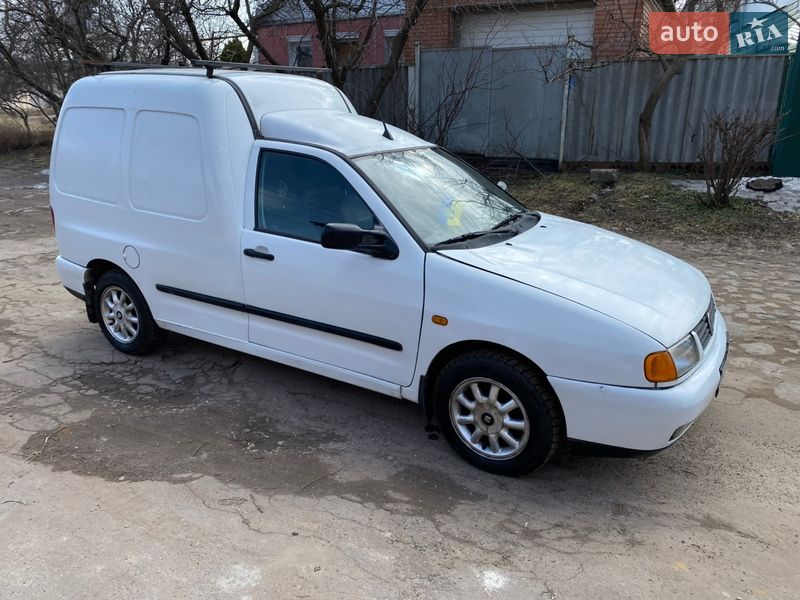 Грузовой фургон Volkswagen Caddy 1996 в Харькове