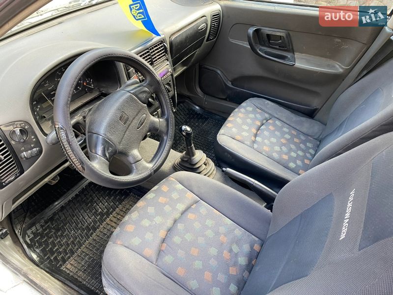 Грузовой фургон Volkswagen Caddy 1996 в Харькове