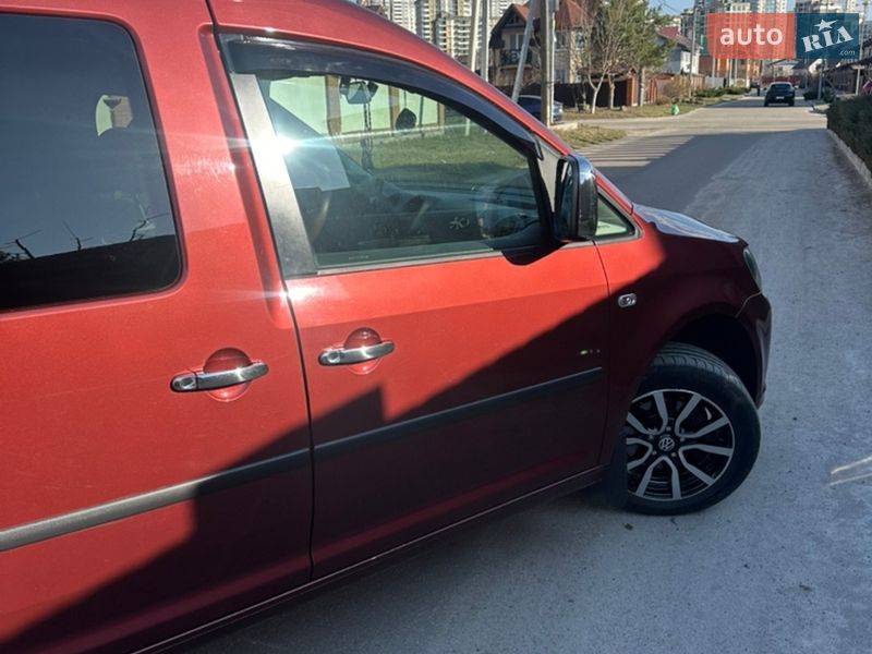 Минивэн Volkswagen Caddy 2013 в Броварах