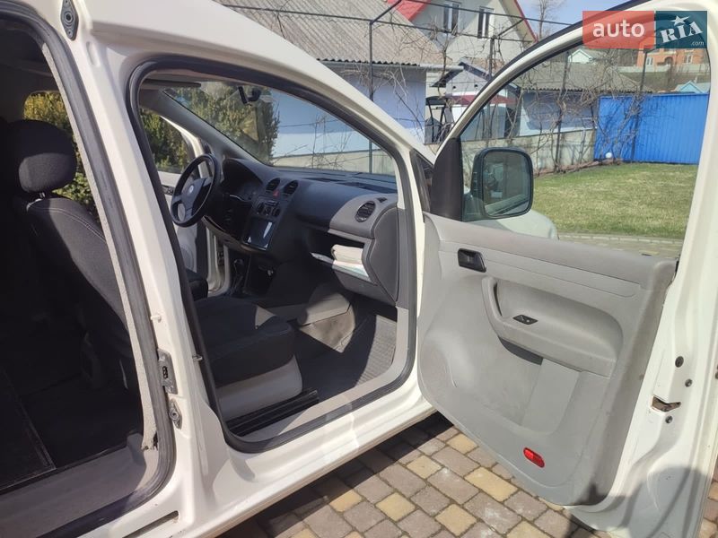 Минивэн Volkswagen Caddy 2008 в Черновцах