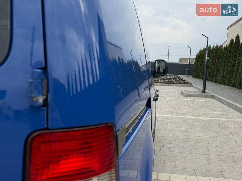 Вантажний фургон Volkswagen Caddy 2008 в Кам'янець-Подільському