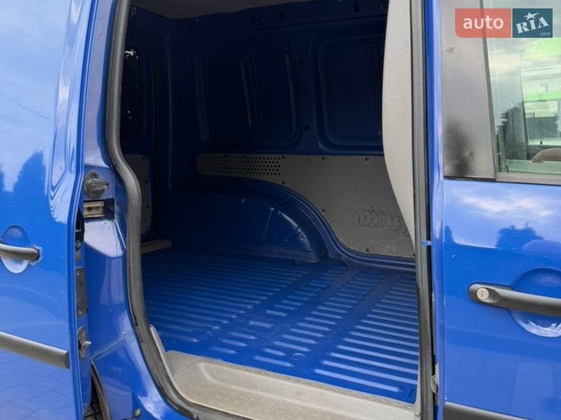 Вантажний фургон Volkswagen Caddy 2008 в Кам'янець-Подільському