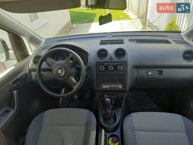 Минивэн Volkswagen Caddy 2013 в Ужгороде