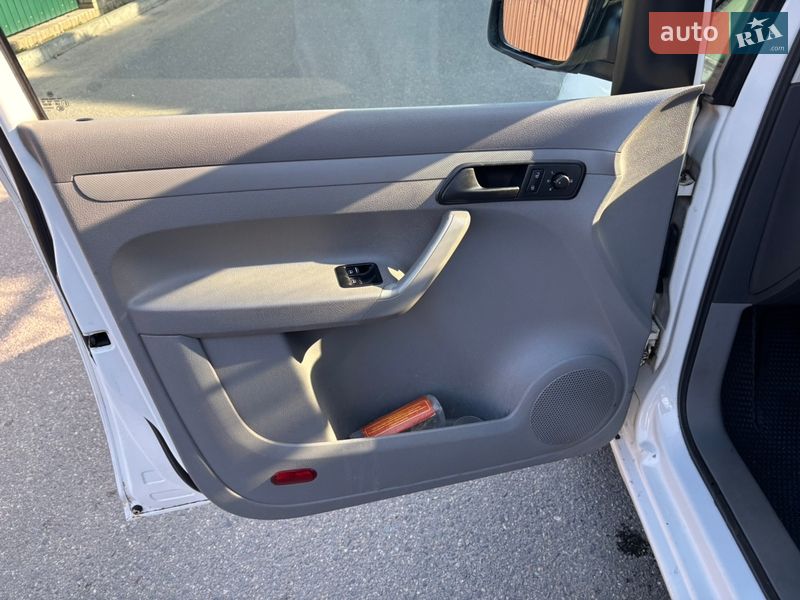 Минивэн Volkswagen Caddy 2007 в Александрие