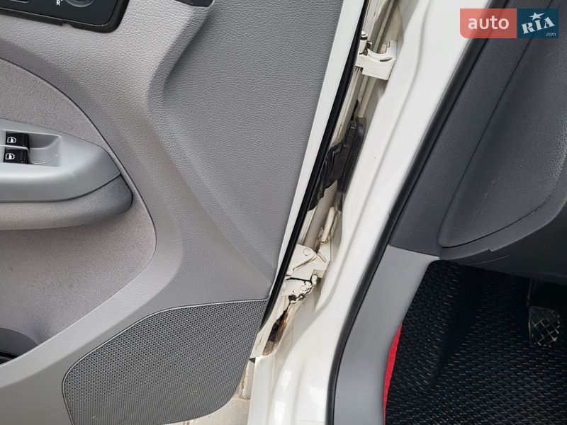 Минивэн Volkswagen Caddy 2006 в Хмельницком