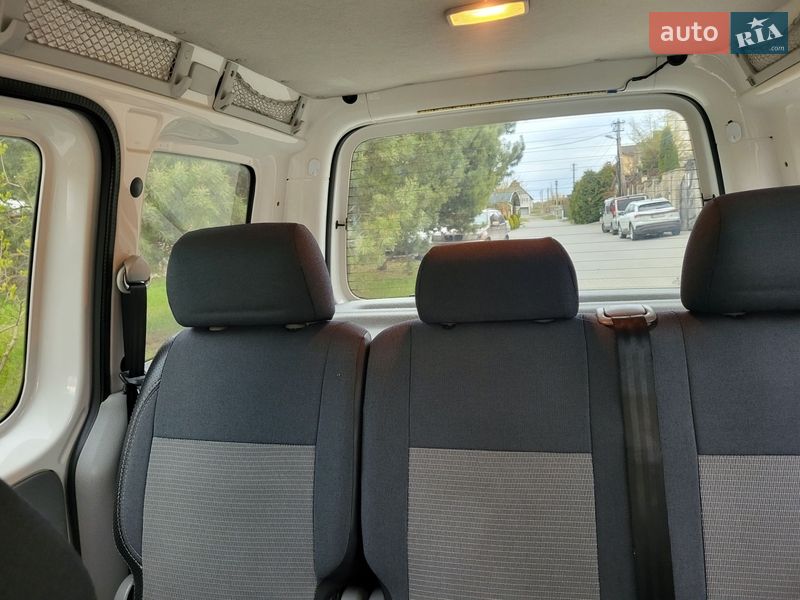 Минивэн Volkswagen Caddy 2006 в Хмельницком