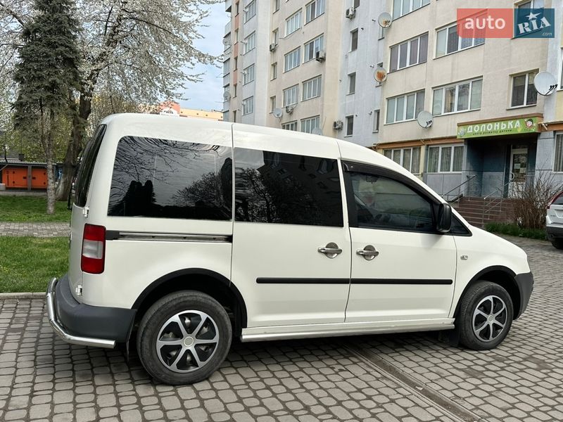 Минивэн Volkswagen Caddy 2004 в Каменец-Подольском