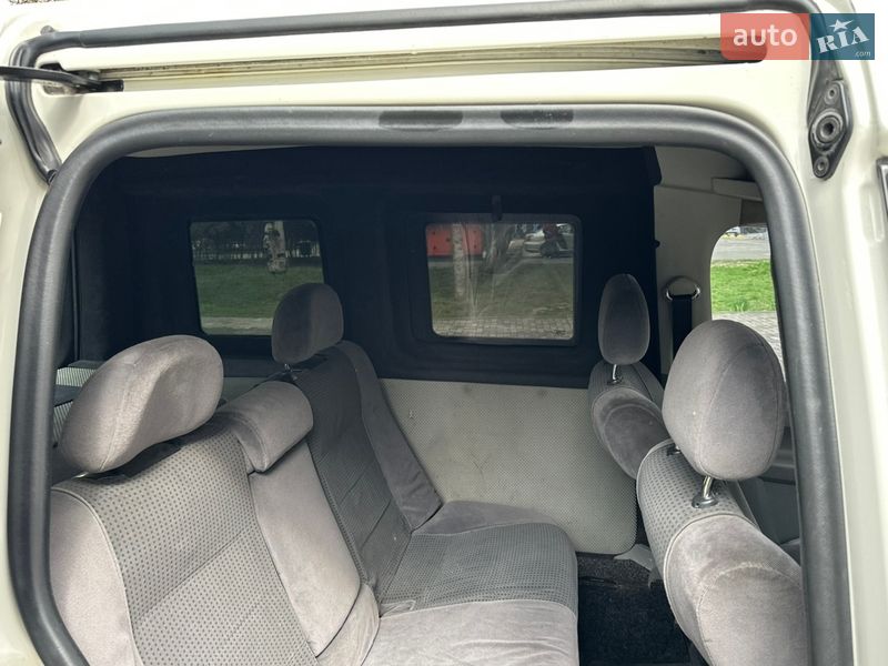 Минивэн Volkswagen Caddy 2004 в Каменец-Подольском