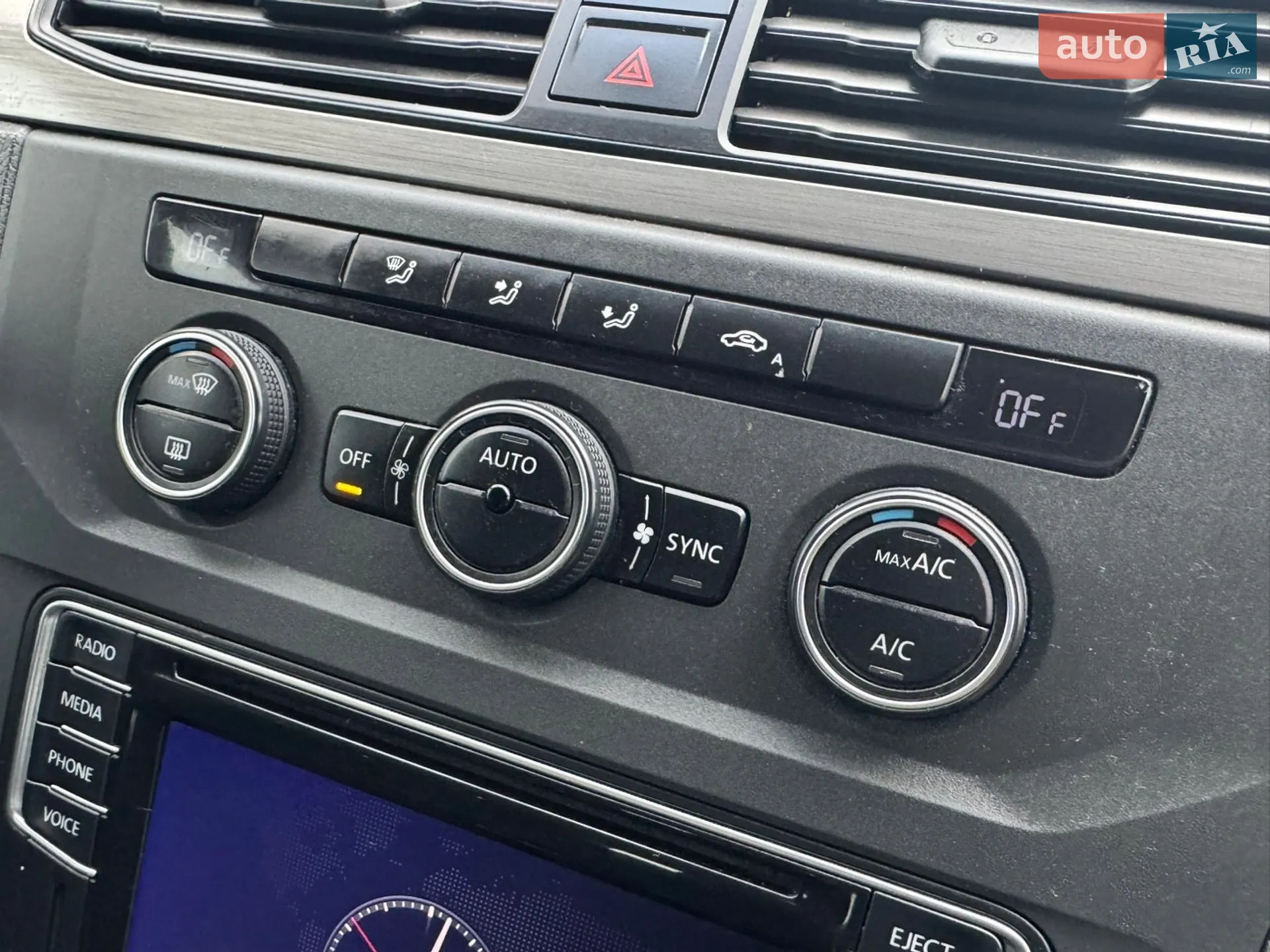 2017 Volkswagen Caddy - мініатюра 25