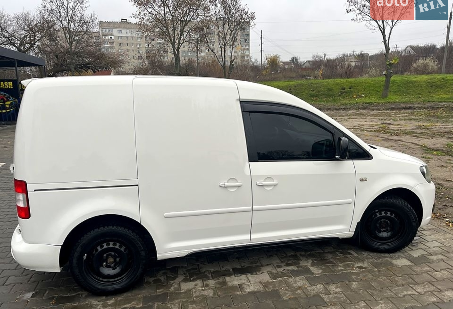 Volkswagen Caddy 2011