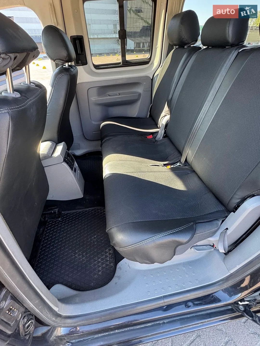 2010 Volkswagen Caddy - мініатюра 26