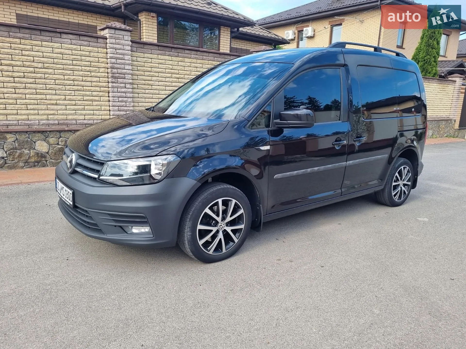 2018 Volkswagen Caddy - фото 1