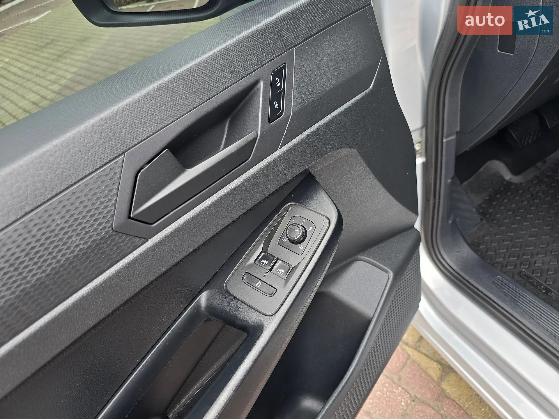 2021 Volkswagen Caddy - мініатюра 25