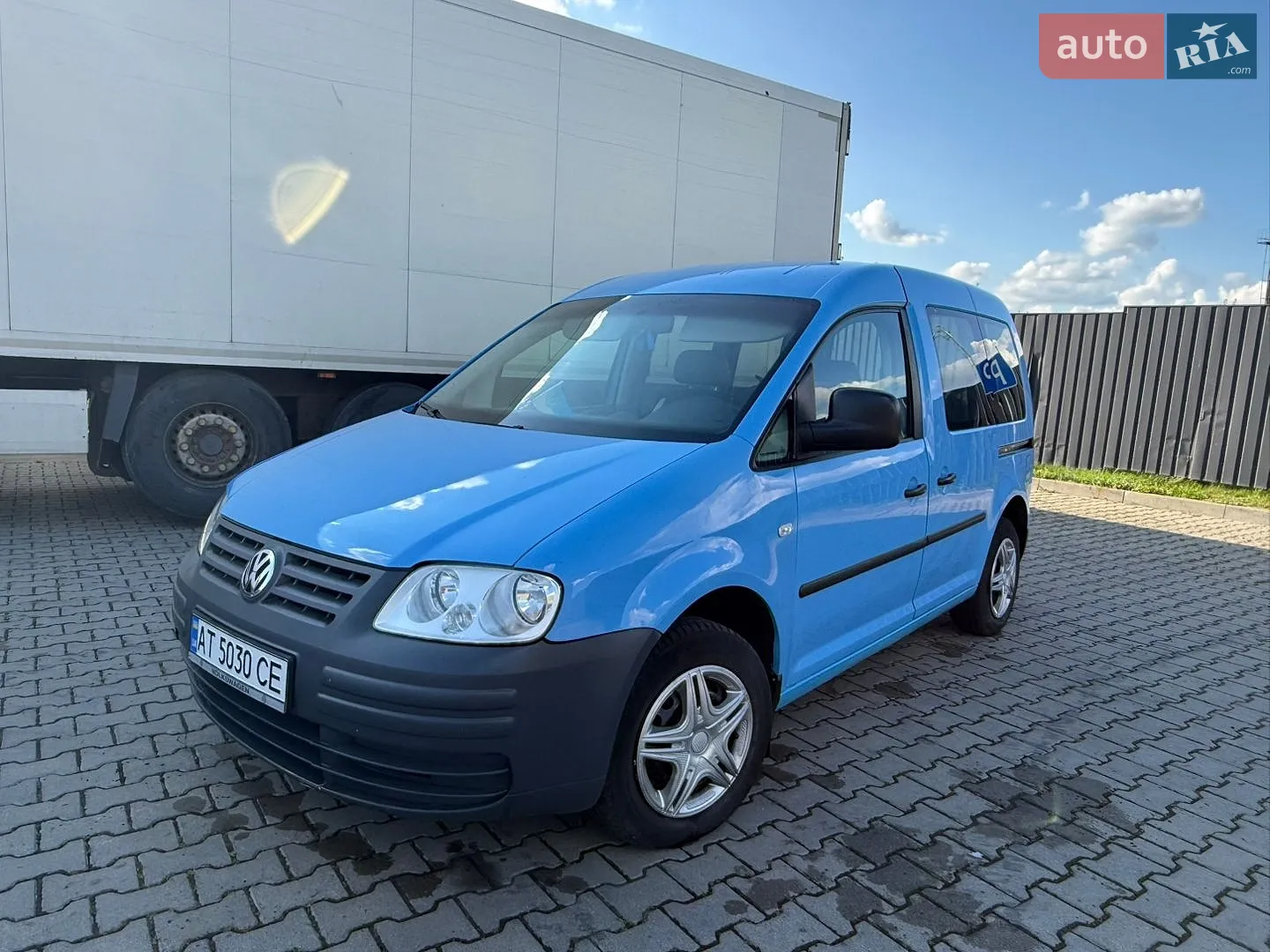 Volkswagen Tiguan 2017 VIN WVGZZZ5NZHW897484 фото оголошення 2 з 7