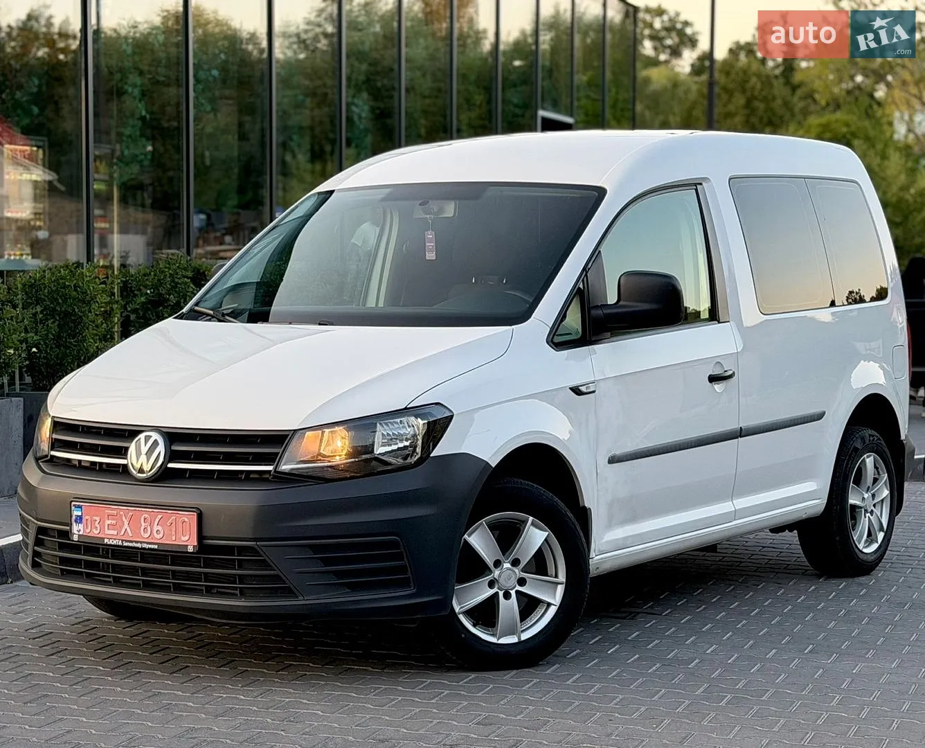 2017 Volkswagen Caddy - фото 1