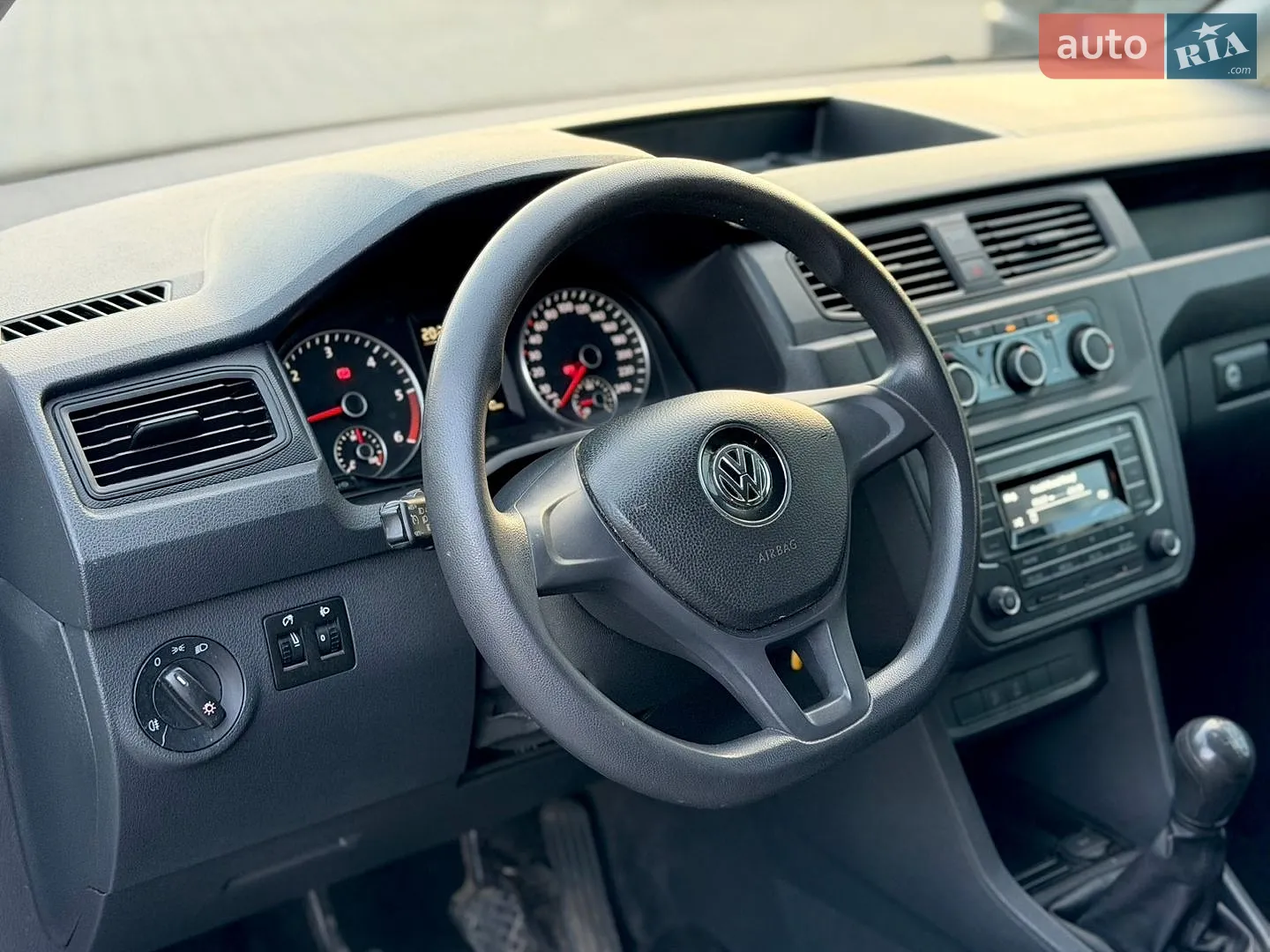 2017 Volkswagen Caddy - мініатюра 32