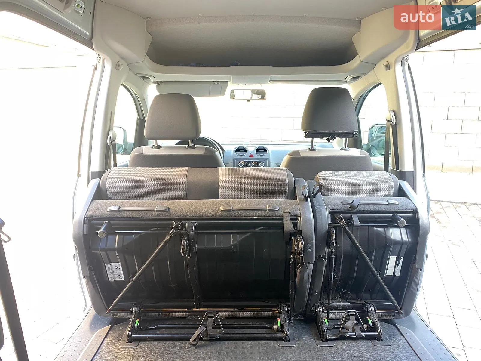 2011 Volkswagen Caddy - мініатюра 32