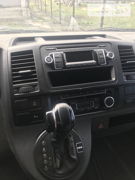 Універсал Volkswagen Caravelle 2010 в Києві