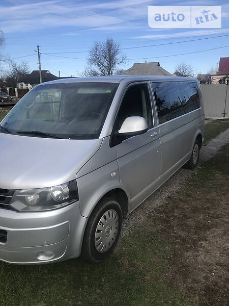 Універсал Volkswagen Caravelle 2010 в Києві