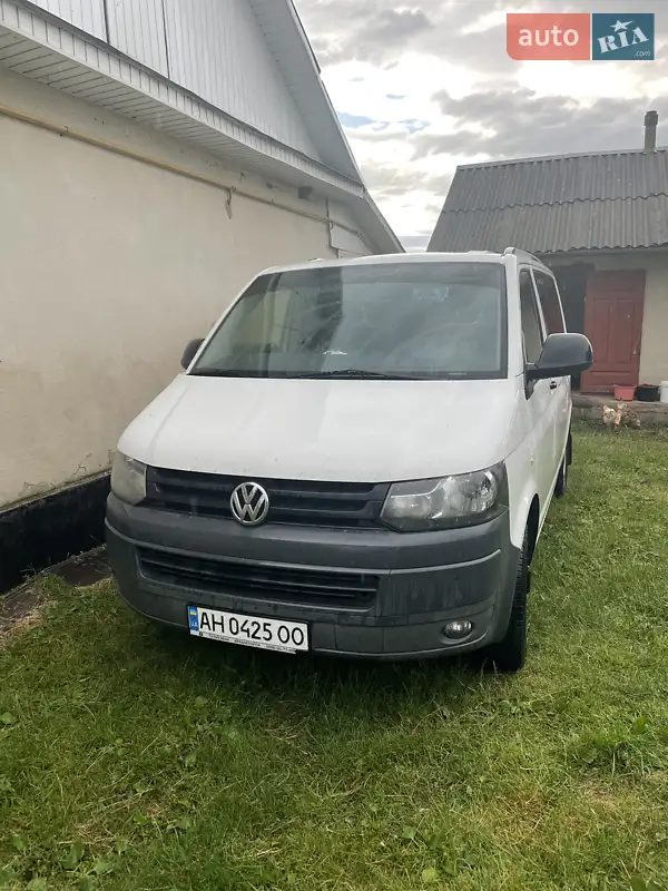 Volkswagen Caravelle