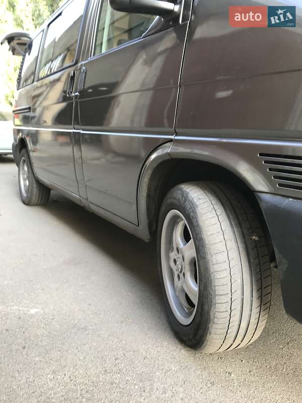 Минивэн Volkswagen Caravelle 1999 в Киеве
