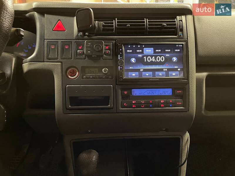 Мінівен Volkswagen Caravelle 2003 в Ірпені