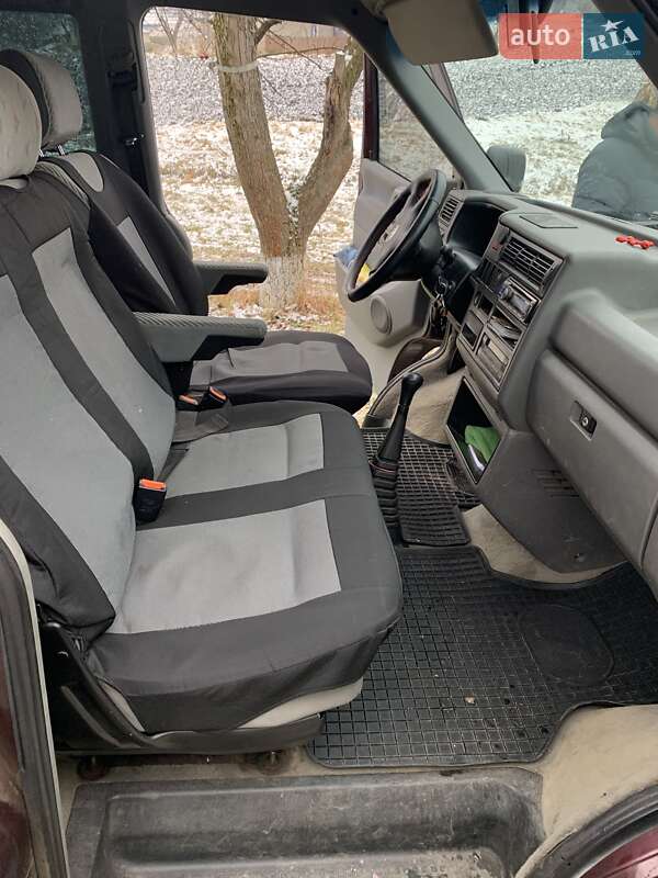 Минивэн Volkswagen Caravelle 1995 в Черновцах