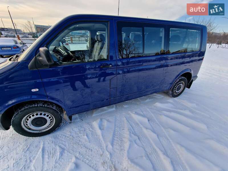Минивэн Volkswagen Caravelle 2008 в Львове