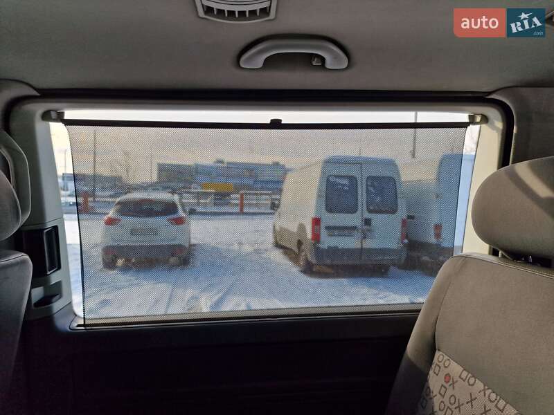 Минивэн Volkswagen Caravelle 2008 в Львове