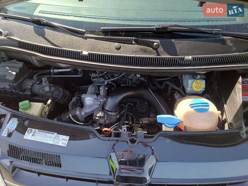 Минивэн Volkswagen Caravelle 2012 в Киеве