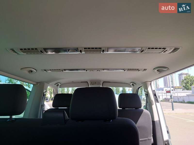 Минивэн Volkswagen Caravelle 2012 в Киеве