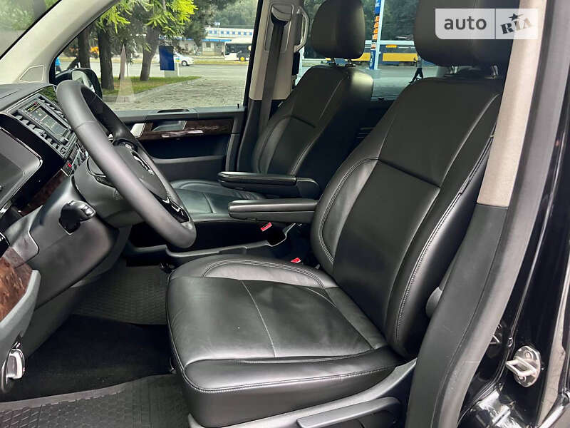 Минивэн Volkswagen Caravelle 2017 в Днепре