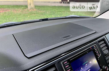 Мінівен Volkswagen Caravelle 2017 в 
