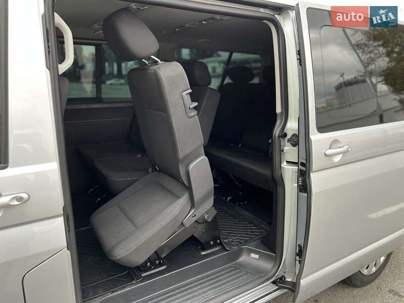 Минивэн Volkswagen Caravelle 2016 в Киеве