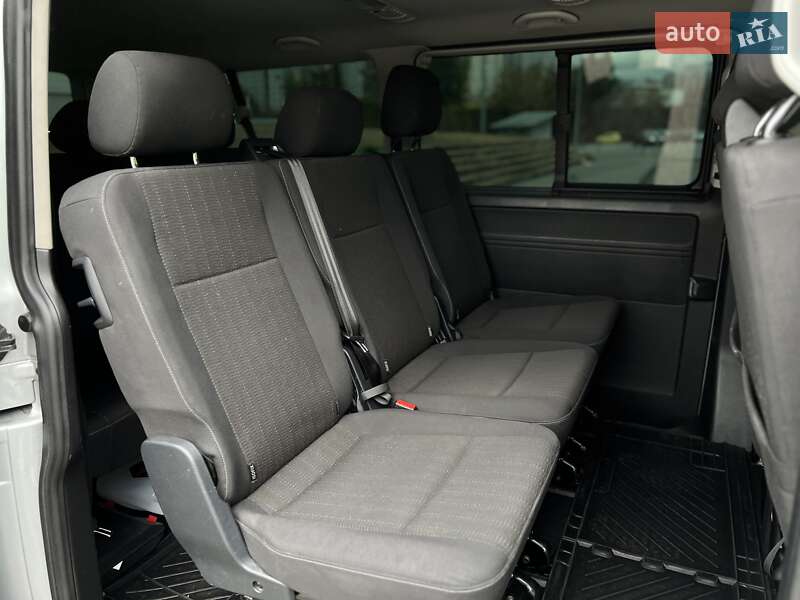 Минивэн Volkswagen Caravelle 2016 в Киеве