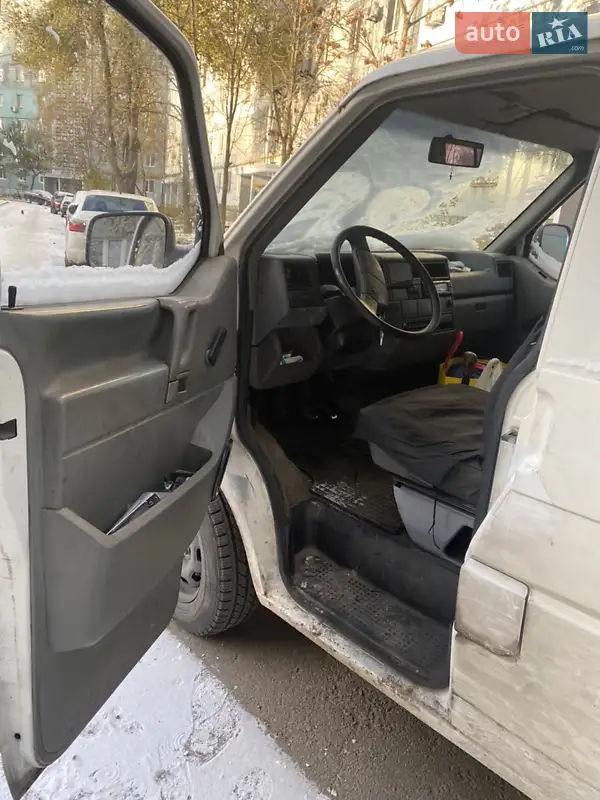 Volkswagen Caravelle