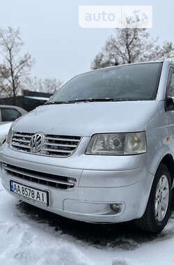 Минивэн Volkswagen Caravelle 2004 в Киеве